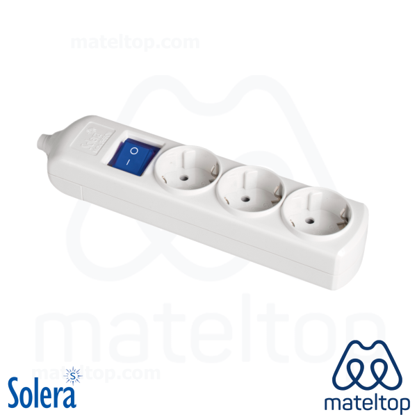 Base múltiple de 3 tomas 2P+T, 16A 250V~. Con interruptor luminoso.